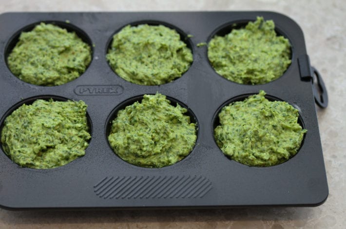 Feta cheese and spinach muffins - make this nutritious snack with these spinach and cheese muffins - tasty savoury muffins