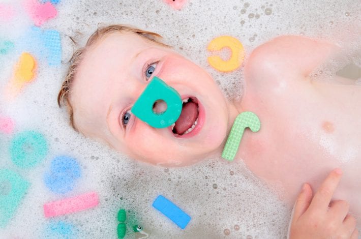 letters with bathtime - fun ways for toddler to learn letters
