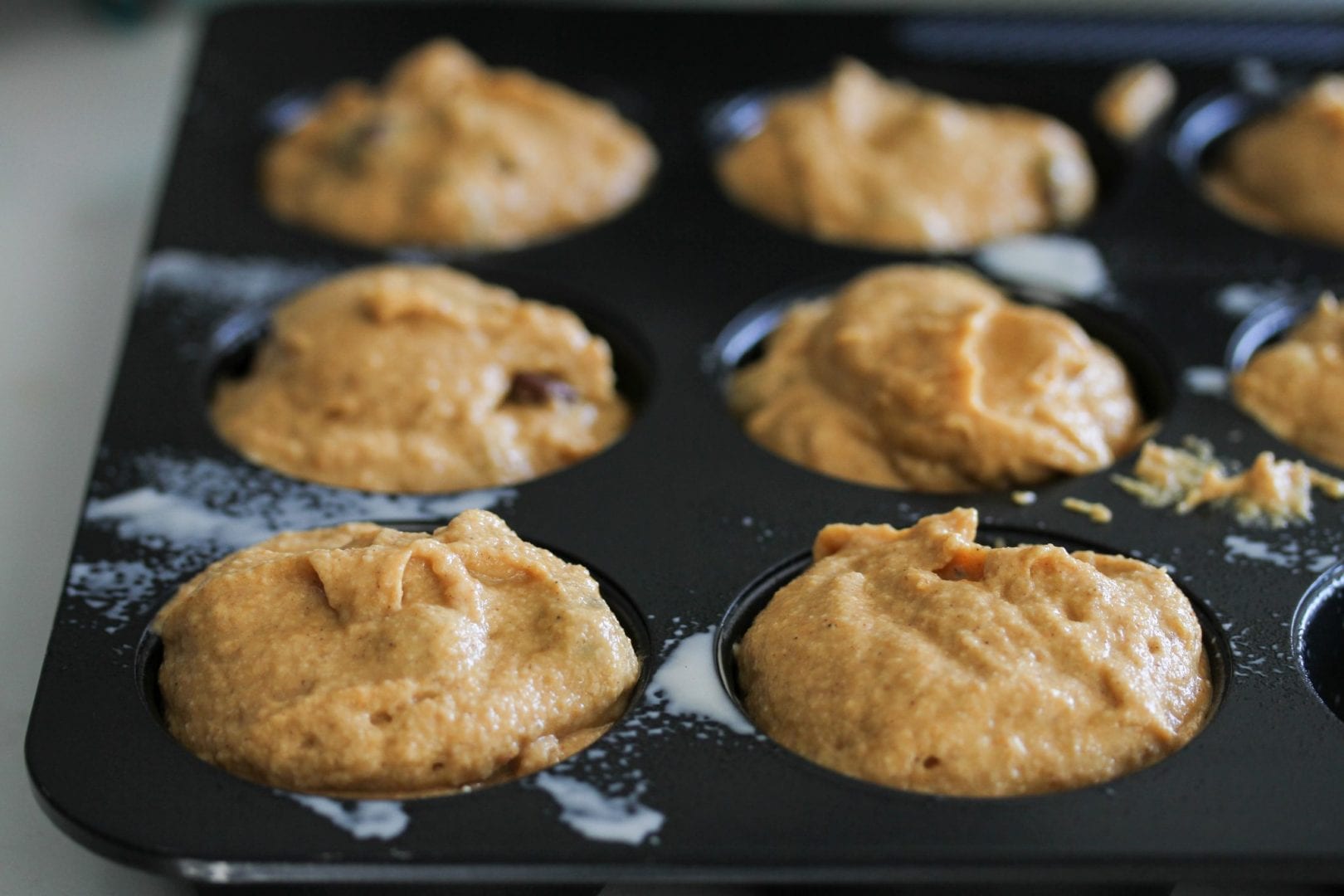 Pumpkin muffins - pumpkin and chocolate chip muffins - halloween recipes