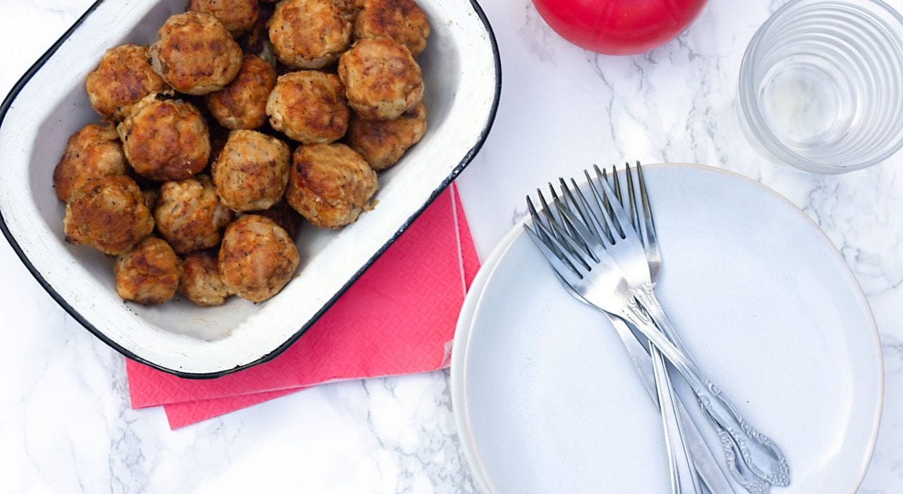 Yummy chicken and apple meatballs Toddler meals Mas & Pas