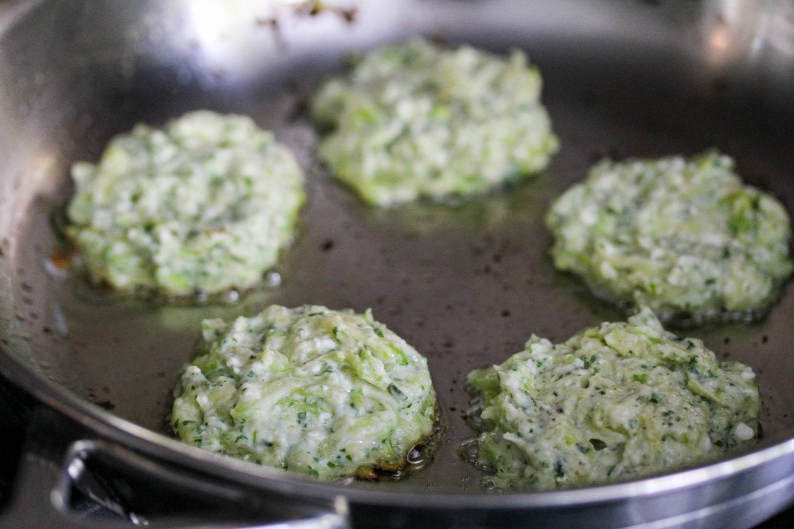 Courgette fritters - courgette patties - toddler food - veggie burgers