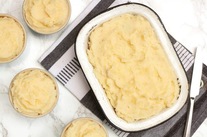 Try this easy cottage pie for toddlers that makes a great dinner for the whole family. You can replace beef with minced lamb to make it an easy shepherd's pie too