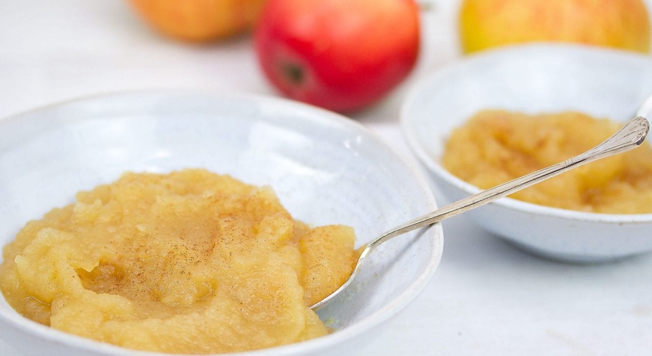 Apple sauce - try this homemade apple sauce as a breakfast spread or turkey side