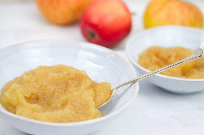 Apple sauce - try this homemade apple sauce as a breakfast spread or turkey side
