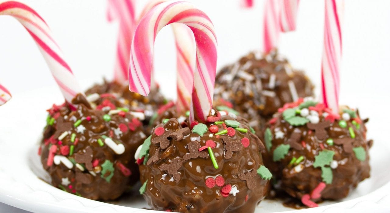 Rice Krispie treats - Christmas cake pops - hero