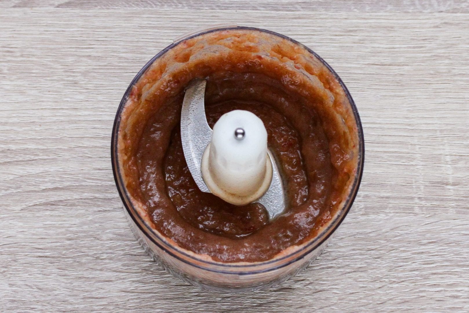 baby dessert - enjoy these baked apples with cinnamon and a date caramel - great for baby and the family