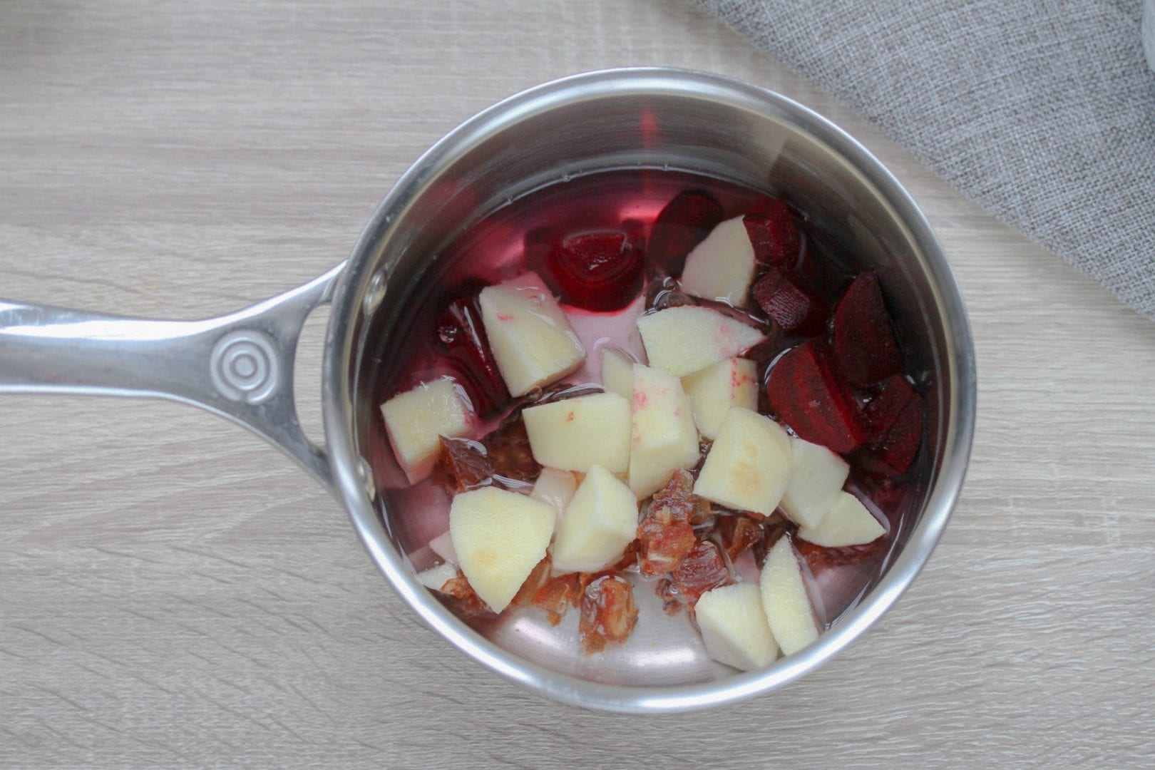 baby jam - apple and beetroot jam for baby Christmas dinners