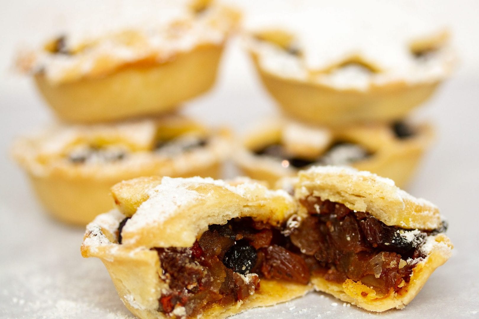 gluten free mince pies - try these mince pies which are gluten free and refined sugar free as well as completely yummy mince pies