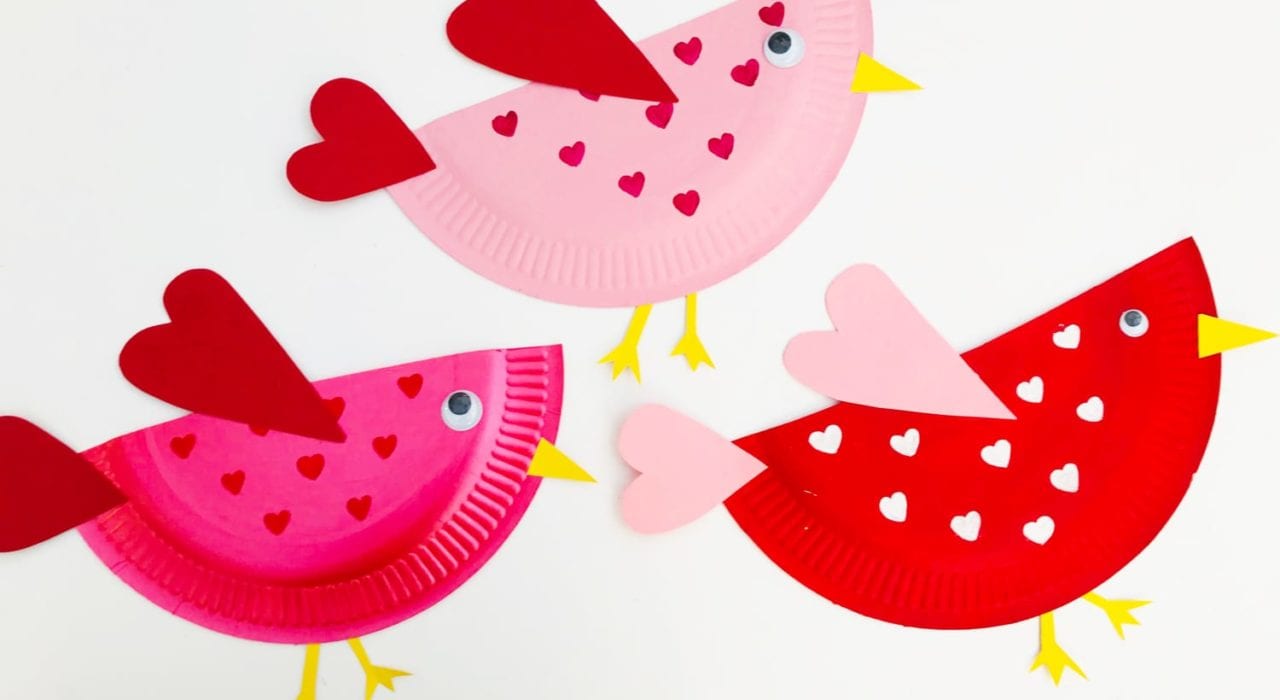 Adorable Valentines craft for kids with these little love bird paper plates