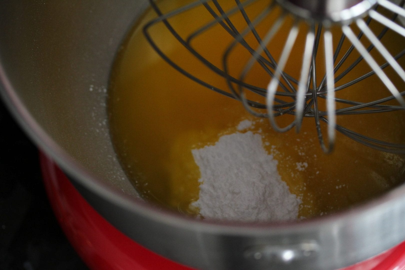 Almond shortbread snow balls - make these delicious kourabiedes a traditional Greek dessert