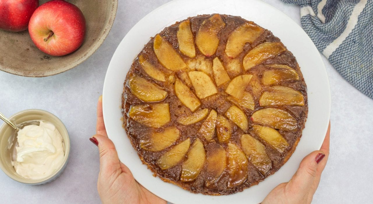 Apple upside down cake - kids will love flipping this apple upside down cake and enjoying this healthy kids treat