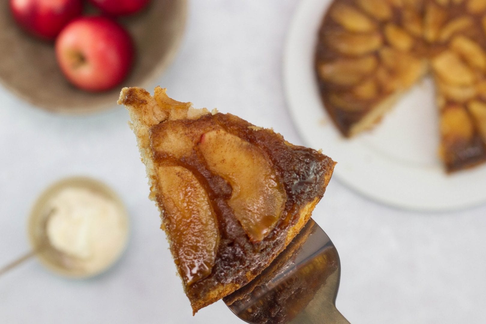 Apple upside down cake - kids will love flipping this apple upside down cake and enjoying this healthy kids treat