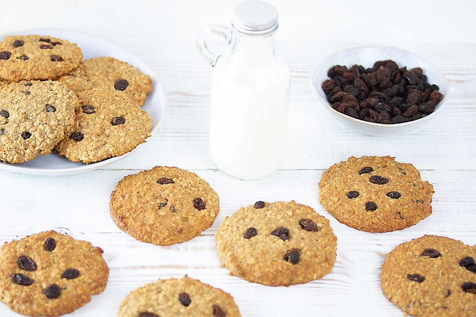 Banana oatmeal cookies - try these delicious gluten free cookies with banana oatmeal and raisins