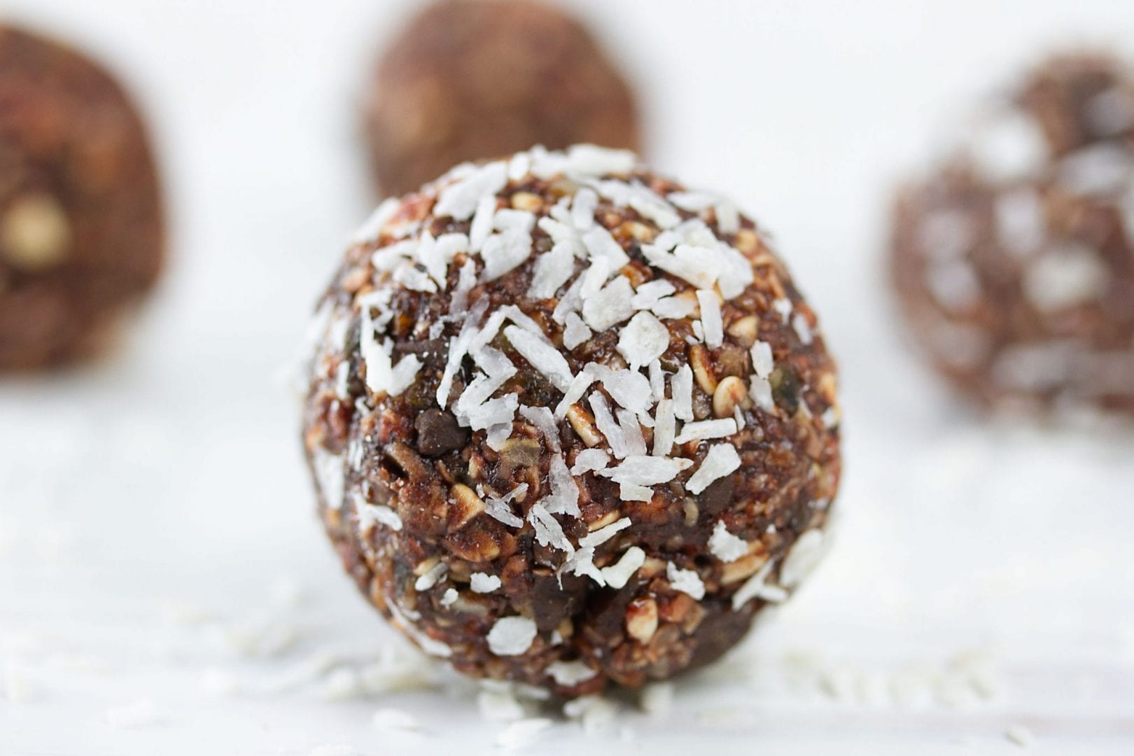 Bliss balls - chocolate and coconut bliss balls - enjoy these healthy energy bites