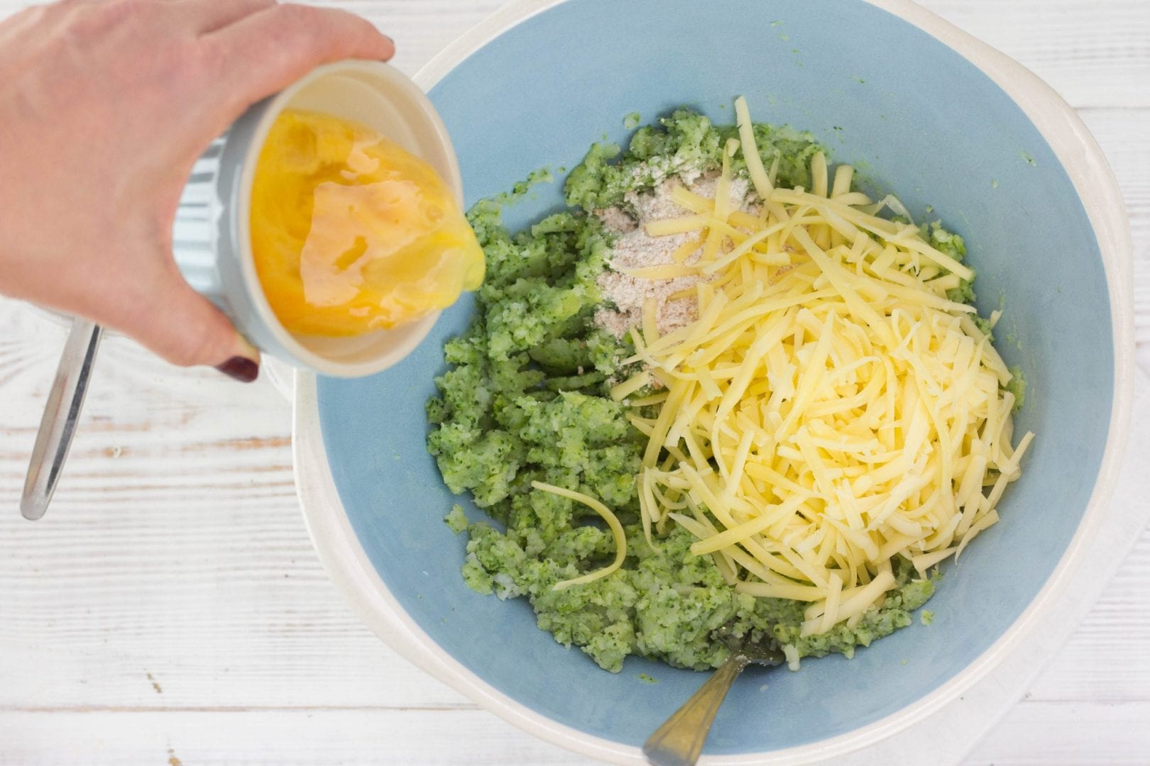 Broccoli tots no breadcrumbs - try these broccoli tater tos as a tasty way to get kids eating greens
