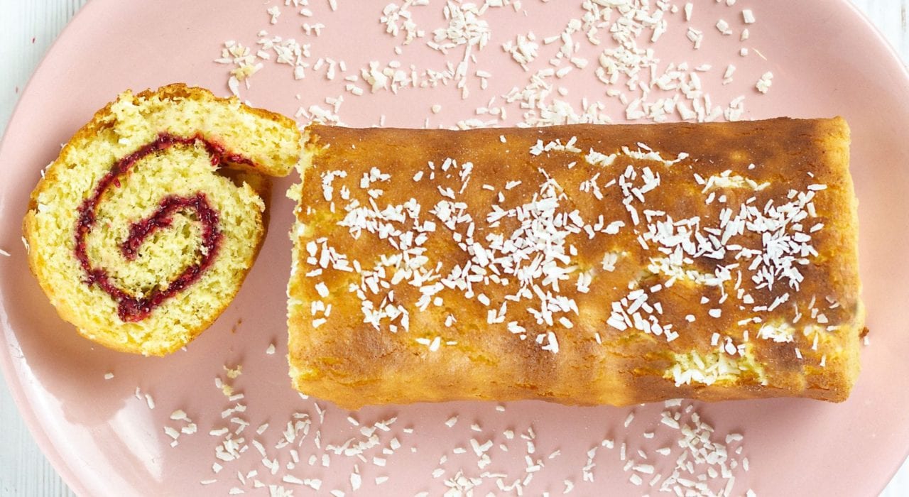 Jam roly poly cake - make this delicious sponge cake