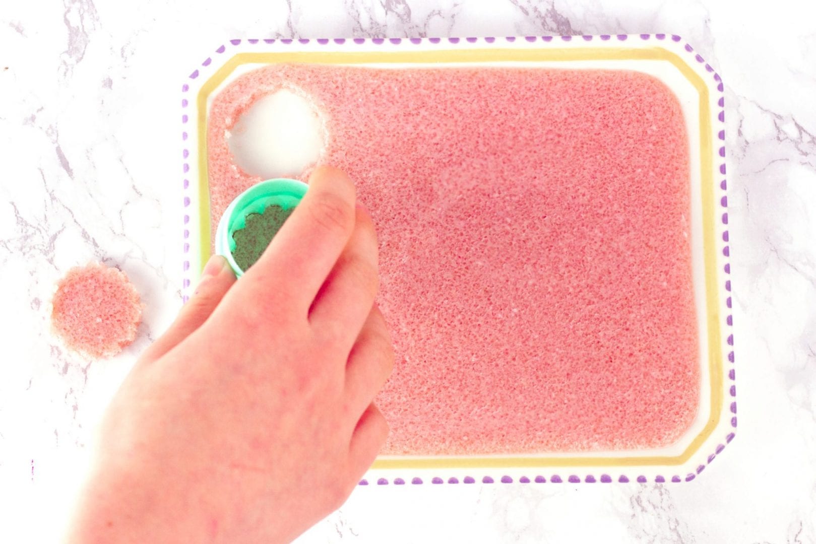 Raspberry gummies - enjoy making these simple homemade raspberry gummies with your kids