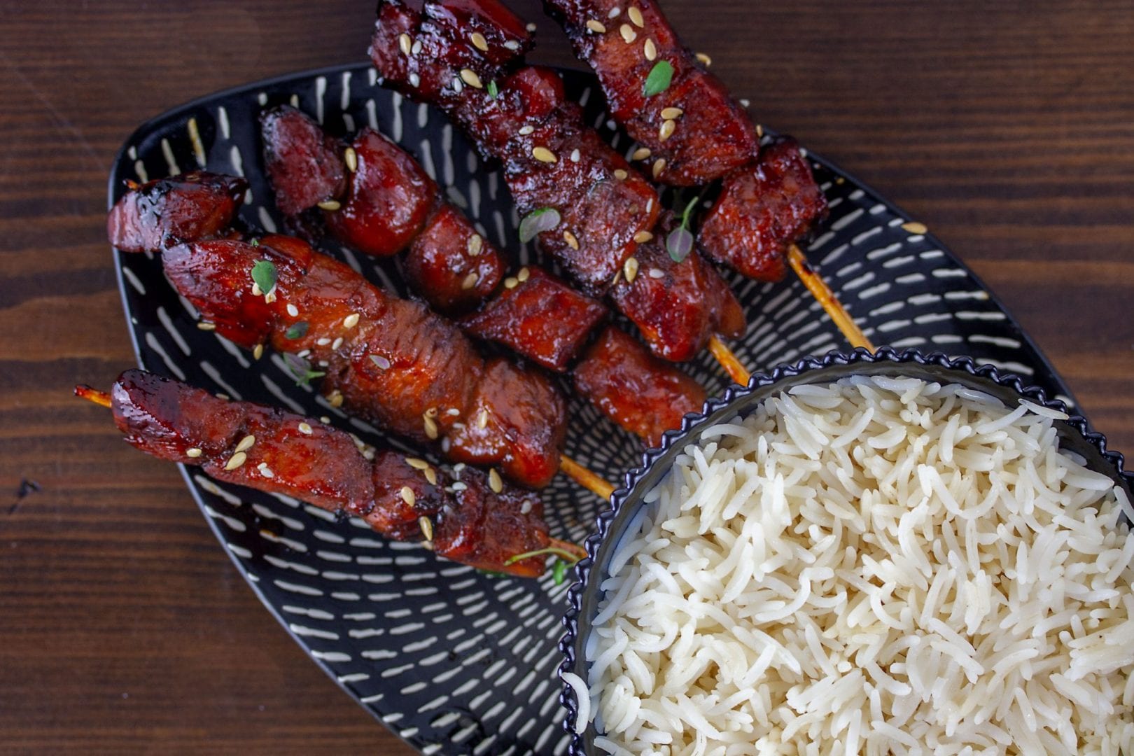 Sticky chicken skewers with honey and lemon