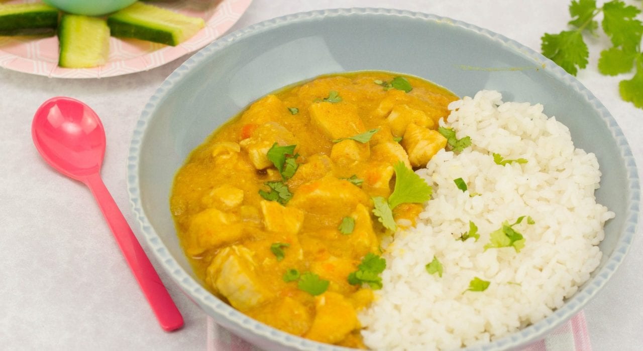 Kids chicken curry - enjoy this mild and creamy chicken curry made with lentils and fresh spices for a great family dinner