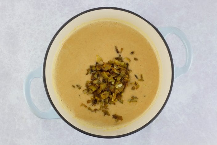 Kids chicken curry - enjoy this mild and creamy chicken curry made with lentils and fresh spices for a great family dinner