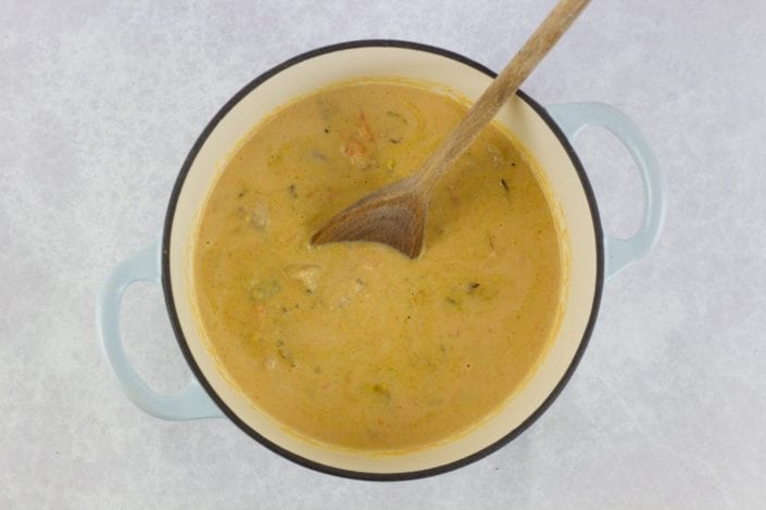 Kids chicken curry - enjoy this mild and creamy chicken curry made with lentils and fresh spices for a great family dinner