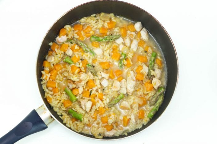 Leftover chicken risotto - turn leftover chicken into this tasty and delicious chicken risotto