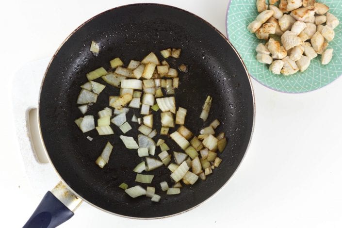Leftover chicken risotto - turn leftover chicken into this tasty and delicious chicken risotto