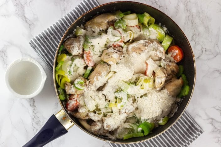 Slow cooker chicken stew - try this delicious recipe for family dinners