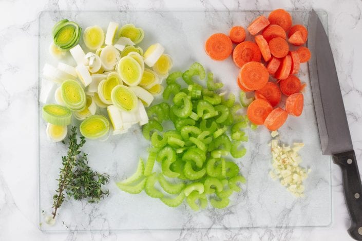 Slow cooker chicken stew - try this delicious recipe for family dinners