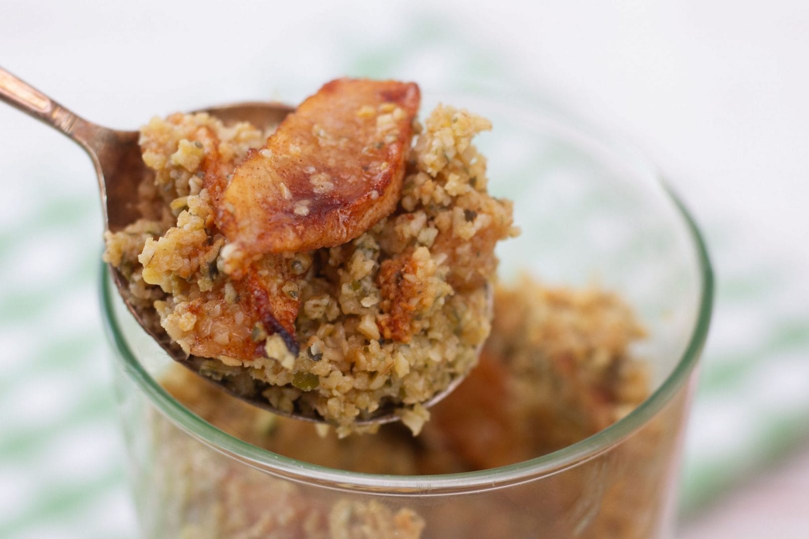 Sugar free apple crumble - healthy apple crisp free from sugar enjoy this vegan apple crumble