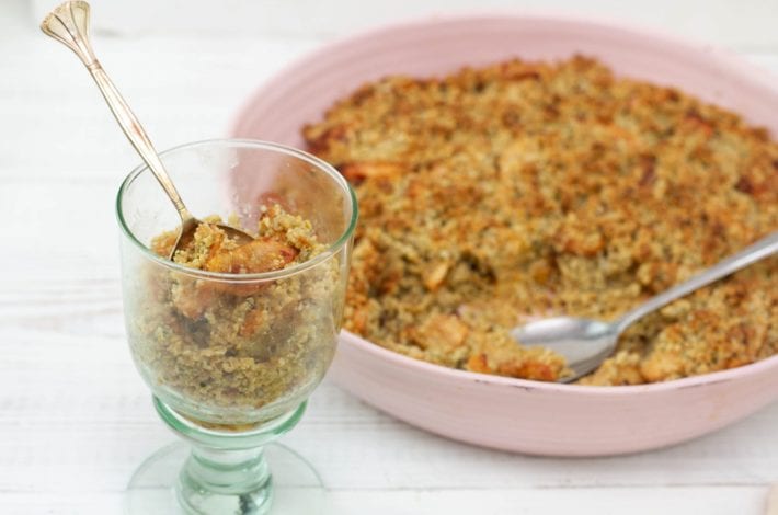 Sugar free apple crumble - healthy apple crisp free from sugar enjoy this vegan apple crumble