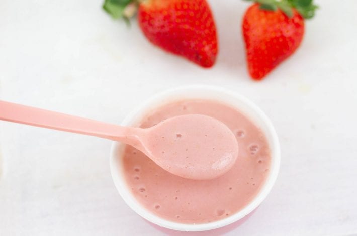 Banana and strawberry puree for baby - make this delicious no cook puree for and instant baby weaning breakfast