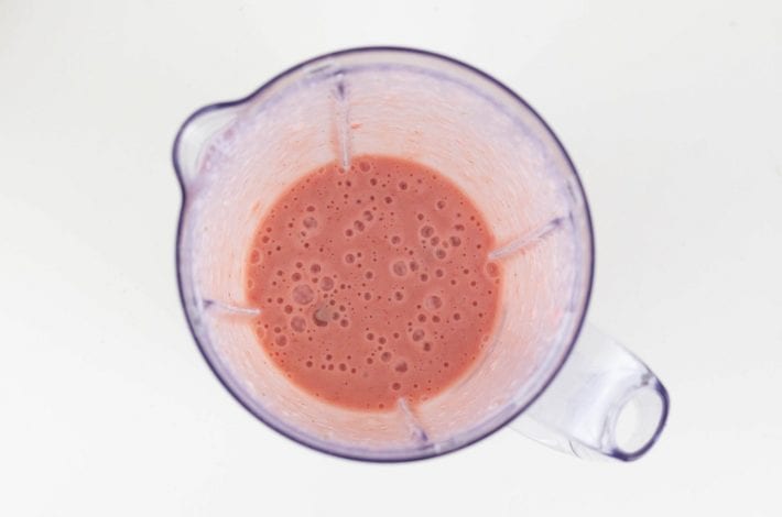 Banana and strawberry puree for baby - make this delicious no cook puree for and instant baby weaning breakfast