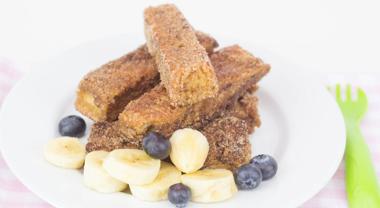Cinnamon french toast sticks - enjoy these delicious and wholesome french toast sticks as a great family breakfast