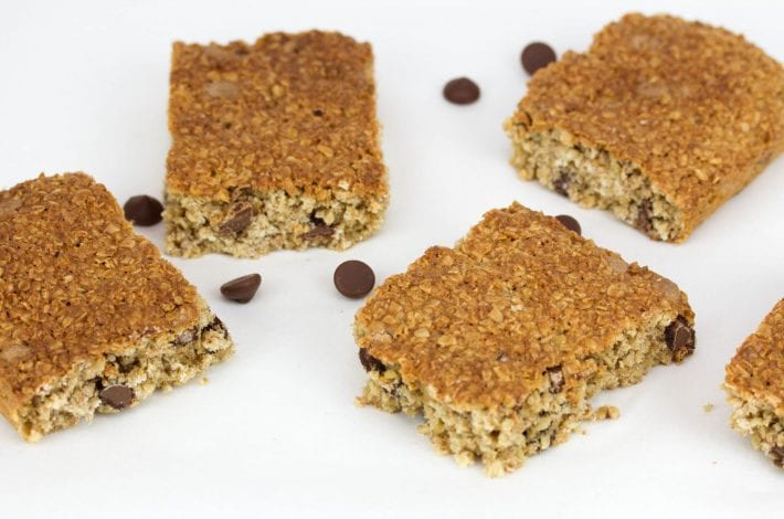 Oatmeal chocolate chip bars - this oatmeal bake is a delicious kids snack or dessert thats easy to make