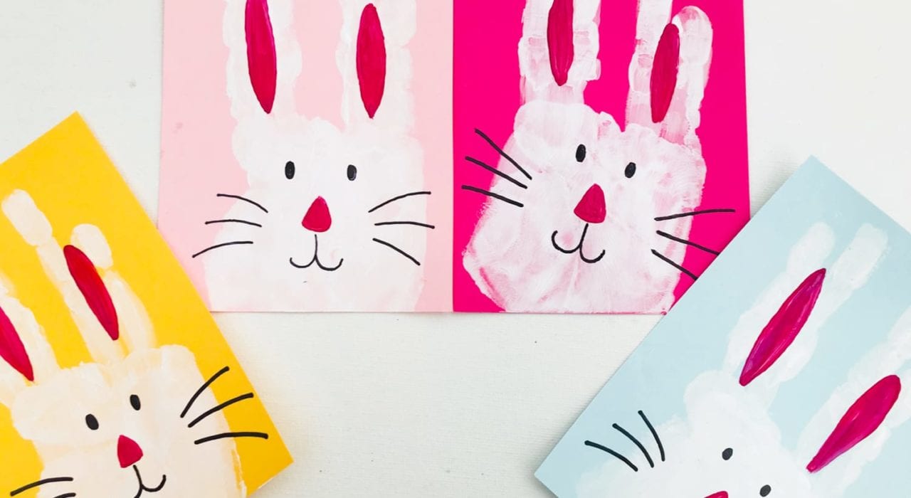 Easter handprint craft - make these cute little hand print Easter bunnies with this fun toddler craft