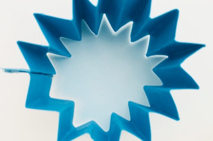 Circus birthday party decorations - make these great carnival or circus party centrepieces for your kids themed birthday party.