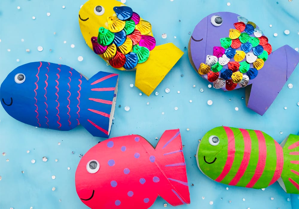 Rainbow toilet roll fish Arts & Crafts Mas & Pas
