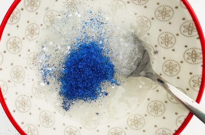 How to make glitter slime - try this easy 4 ingredient slime recipe to make great Frozen theme glitter slime