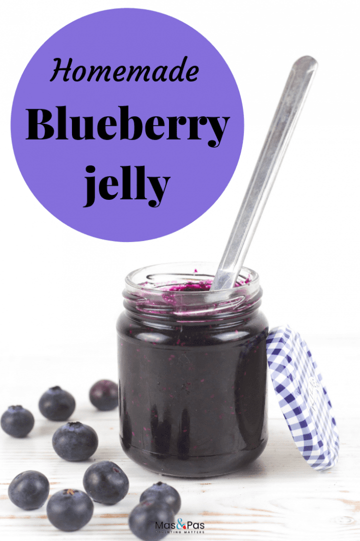 Blueberry jelly - make this homemade basil and blueberry jam as a fresh and healthy breakfast spread